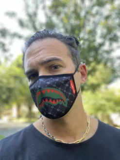 ADULT SPUCCI (BLACK) FORM-FITTING FACE MASK