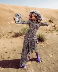 A.I.8 AFRICAN INTELLIGENCE - ORIGIN STORY SHARK HANDBAG