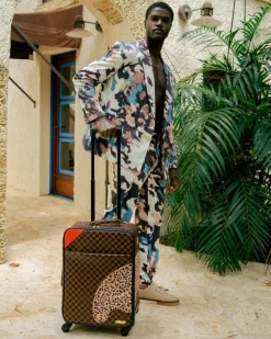 A.i.3 THE LEGACY JETSETTER CARRY-ON LUGGAGE