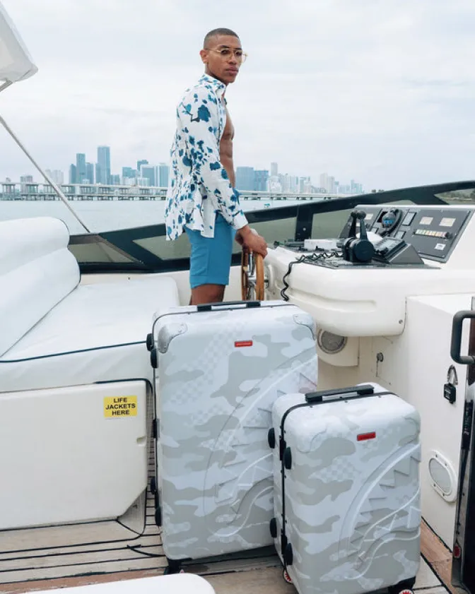 3AM LE BLANC SHARKNAUTICS HARDSHELL CARRY-ON LUGGAGE