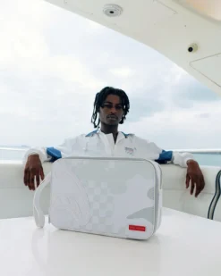 3AM LE BLANC TOILETRY BAG