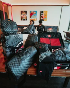 3AM SHARKNAUTICS 29.5u201d FULL-SIZE LUGGAGE