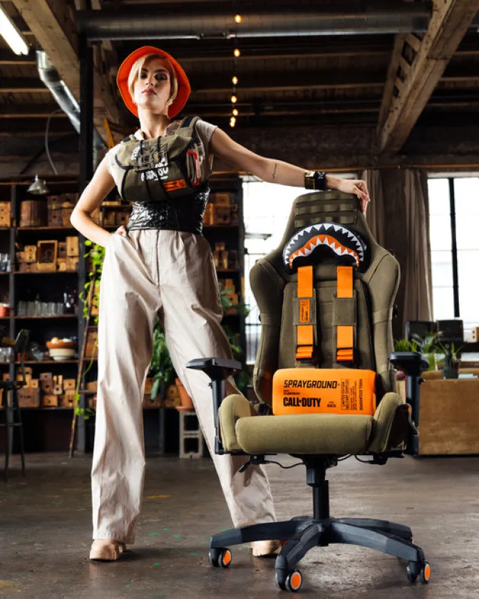 CALL OF DUTY FLYING ASSASSINS PARACHUTE CHESTPACK