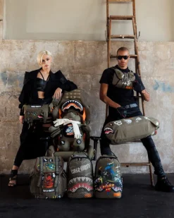 CALL OF DUTY NEVER BACK DOWN CROSSBODY
