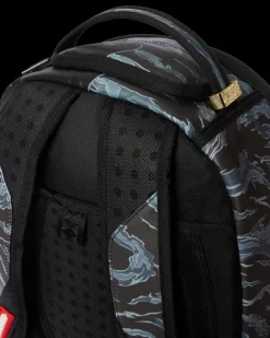 DAZED AND SHARK BACKPACK (DLXV)