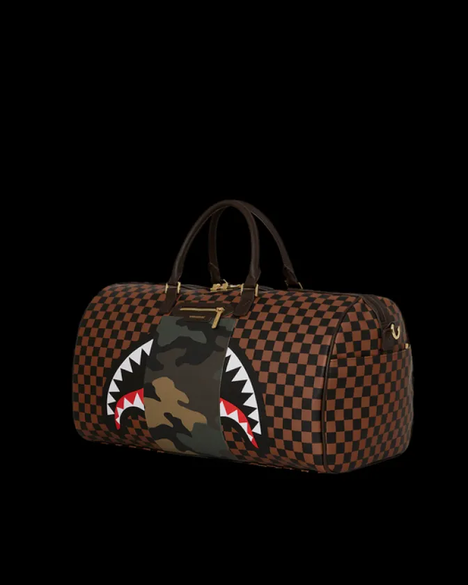 EXTERIOR GOLD ZIP POCKET SHARKS IN PARIS DUFFLE
