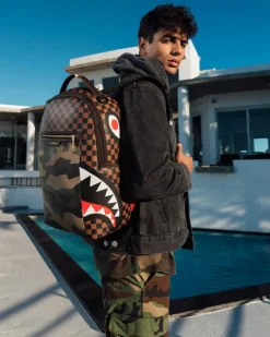 EXTERIOR GOLD ZIP POCKET SHARKS IN PARIS BACKPACK (DLXV)