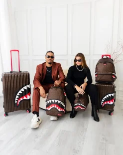 FRENZY SHARKS SHARKNAUTICS HARDSHELL FULL-SIZE LUGGAGE