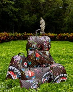 GARDEN OF SHARKS SAVVY CROSSBODY