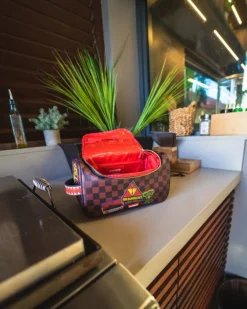 GLOBAL MOGUL TOILETRY BAG