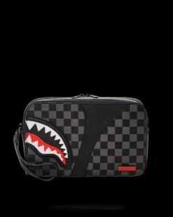 HENNY AIIR TO THE THRONE TOILETRY BAG