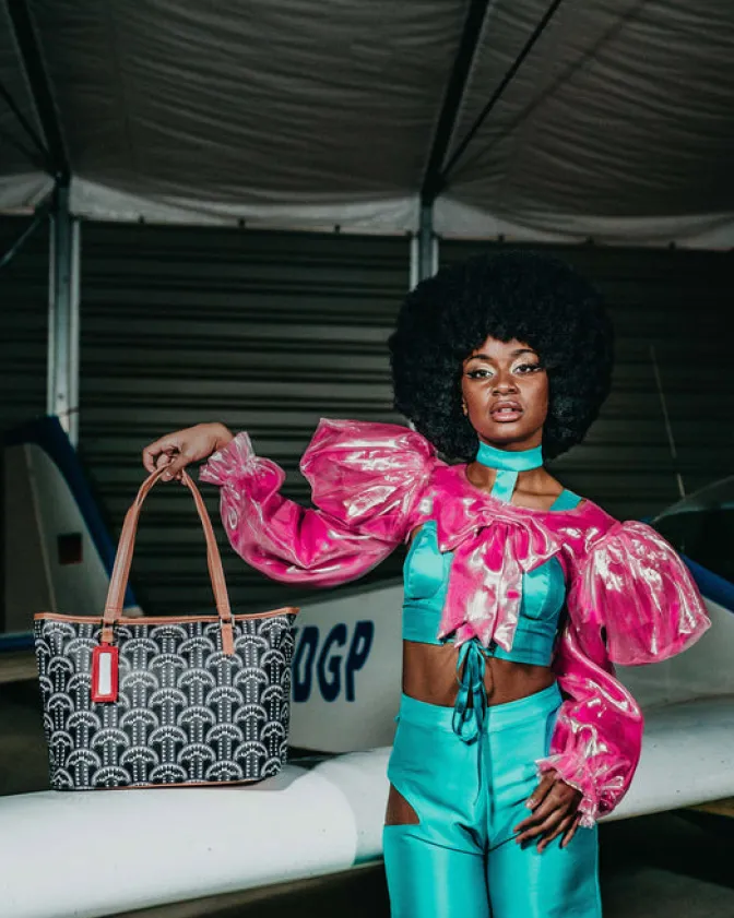 ILLUCHAINS TOTE