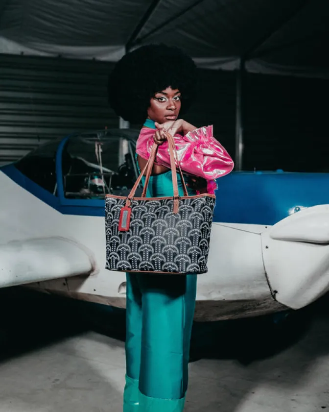 ILLUCHAINS TOTE