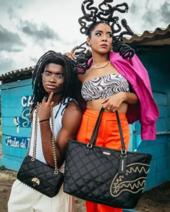 NOIR QUILT GOLD CHAIN SHARK TOTE