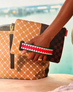 PARIS VS FLORENCE CROSSOVER CLUTCH