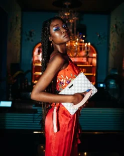 ROSE ALL DAY LA PALAIS CROSSOVER CLUTCH