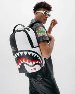SHARK CENTRAL SPLIT BACKPACK BLK/WHT (DLXV)