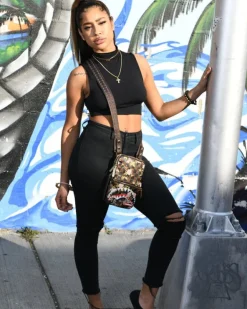 SHARKFLOWER CROSSBODY SLING