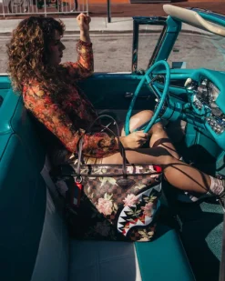 SHARKFLOWER TOTE