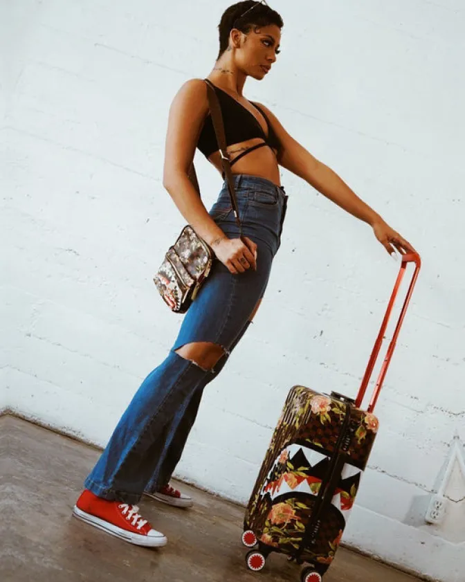 SHARKFLOWER 21.5u201d CARRY-ON SHARKNAUTICS LUGGAGE