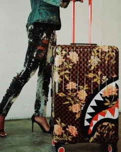 SHARKFLOWER 29.5u201d FULL-SIZE SHARKNAUTICS LUGGAGE