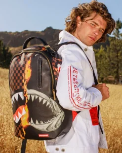 SHARKS IN PARIS UNSTOPPABLE BACKPACK (DLXV)