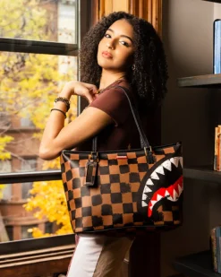 SHARKS IN PARIS VANQUISH TOTE