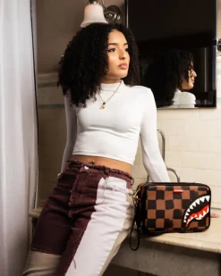 SHARKS IN PARIS VANQUISH TOILETRY BAG