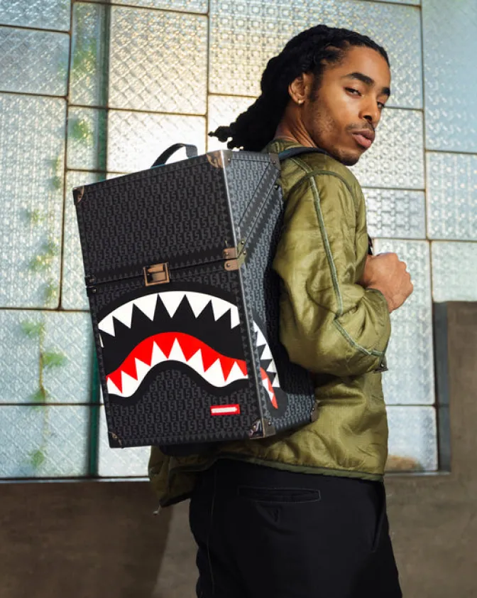 SPRAYGATTI REVV CHATURANGA SHARK 1900 BACKPACK