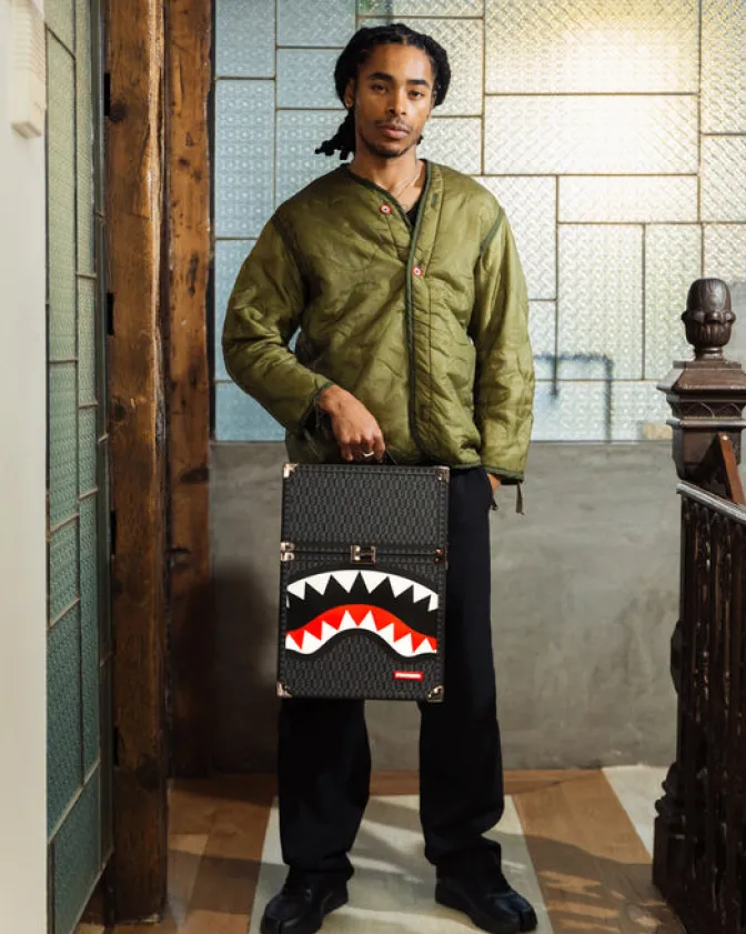 SPRAYGATTI REVV CHATURANGA SHARK 1900 BACKPACK