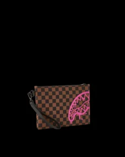 THE ARTISTS TOUCH CROSSOVER CLUTCH