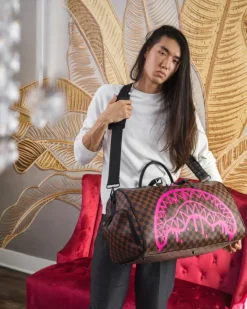 THE ARTISTS TOUCH DUFFLE