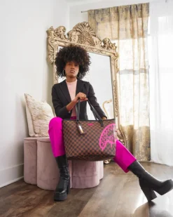 THE ARTISTS TOUCH TOTE
