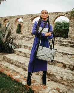 THE GETAWAY TOTE