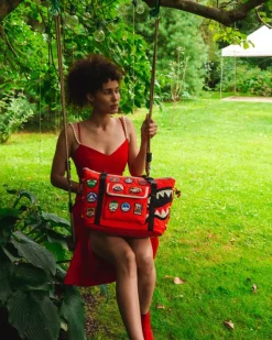 THE GLOBAL EXPEDITION TOTE