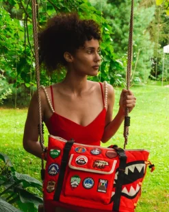 THE GLOBAL EXPEDITION TOTE