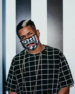 TRIPPY CHECK FACE MASK