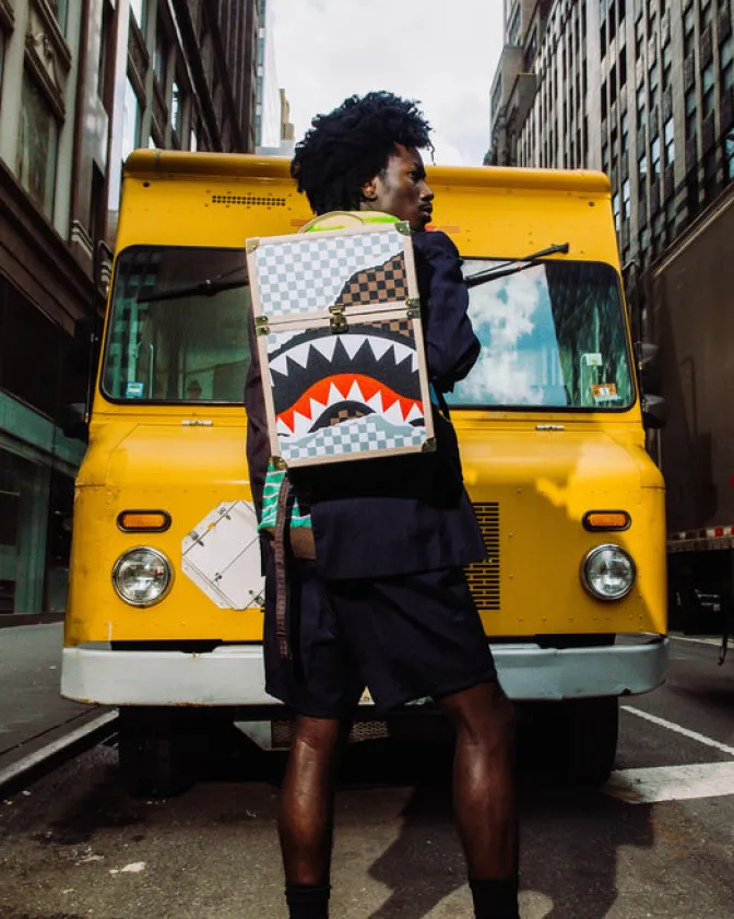 UNSTOPPABLE ENDEAVORS II CHATURANGA SHARK 1900 BACKPACK