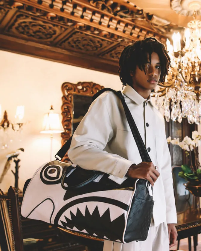V.V.I.P. DUFFLE