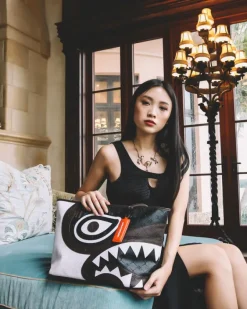 V.V.I.P. TOTE