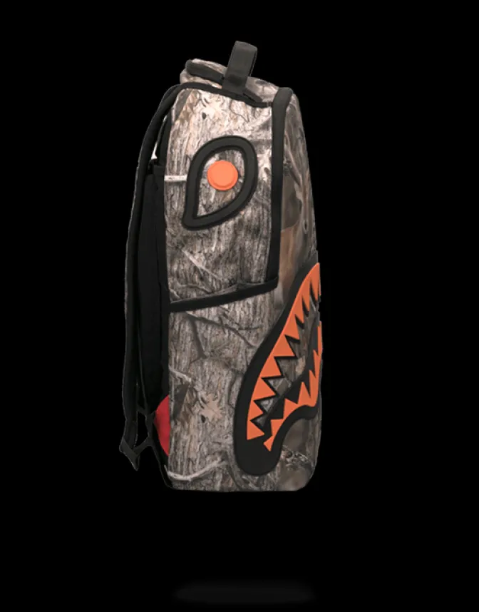 WILD LIFE HUNTER RUBBER SHARK BACKPACK